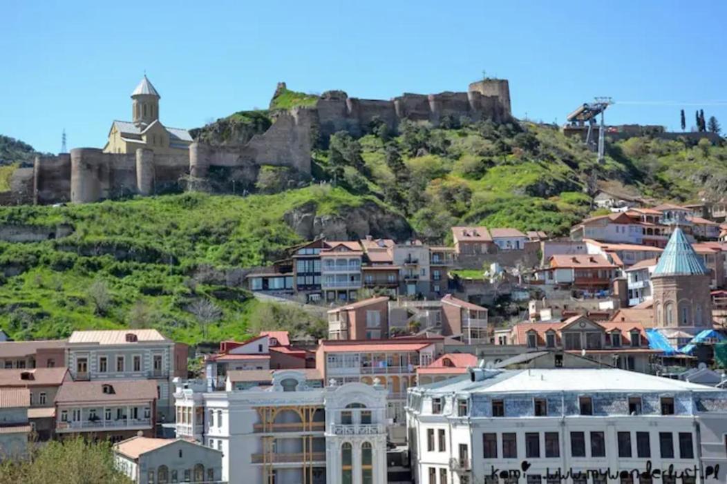 Avlabari Apartment - New One Tbilisi ภายนอก รูปภาพ