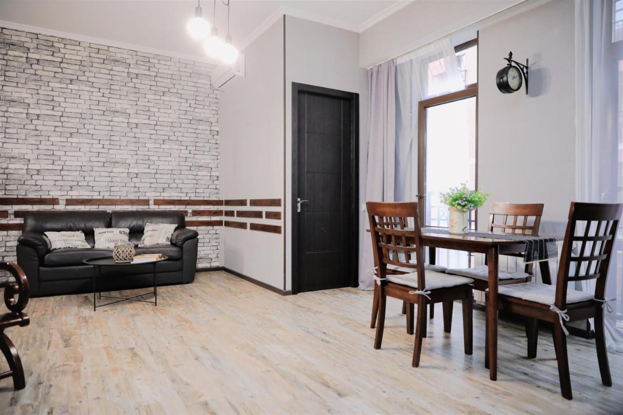 Avlabari Apartment - New One Tbilisi ภายนอก รูปภาพ